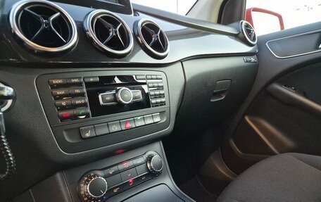 Mercedes-Benz B-Класс, 2014 год, 1 079 000 рублей, 15 фотография