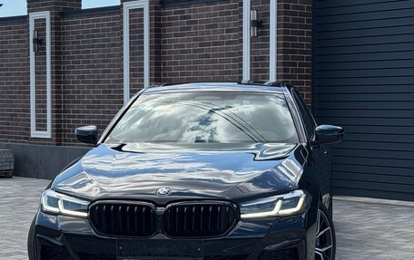 BMW 5 серия, 2021 год, 4 490 000 рублей, 1 фотография