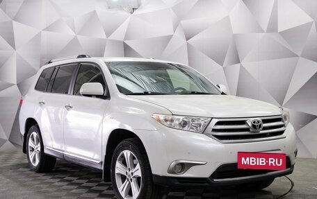 Toyota Highlander III, 2013 год, 1 844 000 рублей, 7 фотография