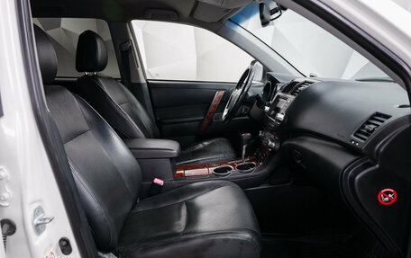 Toyota Highlander III, 2013 год, 1 844 000 рублей, 12 фотография