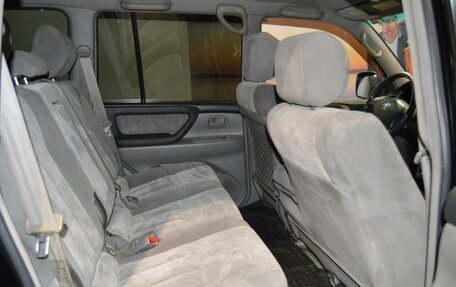Toyota Land Cruiser 100 рестайлинг 2, 2006 год, 1 246 000 рублей, 17 фотография