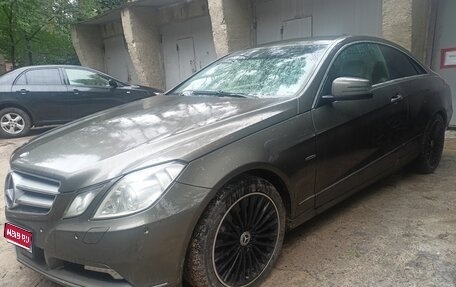 Mercedes-Benz E-Класс, 2010 год, 1 400 000 рублей, 1 фотография