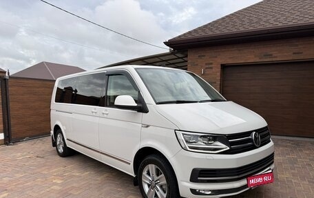 Volkswagen Multivan T6 рестайлинг, 2018 год, 4 200 000 рублей, 1 фотография