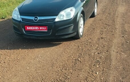 Opel Astra H, 2013 год, 800 000 рублей, 1 фотография