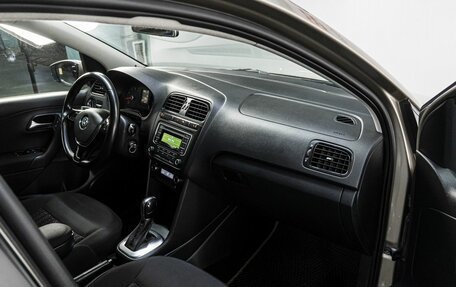 Volkswagen Polo VI (EU Market), 2015 год, 849 000 рублей, 14 фотография