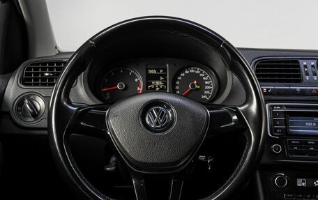 Volkswagen Polo VI (EU Market), 2015 год, 849 000 рублей, 17 фотография