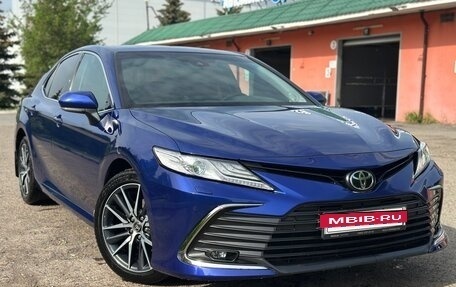 Toyota Camry, 2021 год, 3 100 000 рублей, 3 фотография