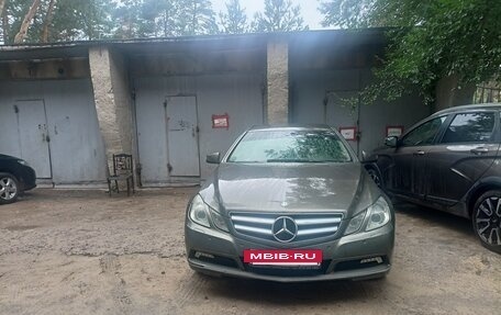 Mercedes-Benz E-Класс, 2010 год, 1 400 000 рублей, 2 фотография