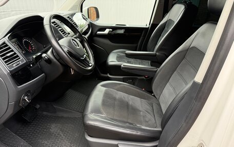 Volkswagen Multivan T6 рестайлинг, 2018 год, 4 200 000 рублей, 10 фотография