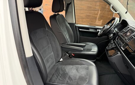 Volkswagen Multivan T6 рестайлинг, 2018 год, 4 200 000 рублей, 15 фотография