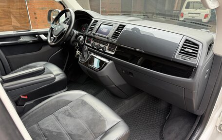 Volkswagen Multivan T6 рестайлинг, 2018 год, 4 200 000 рублей, 13 фотография
