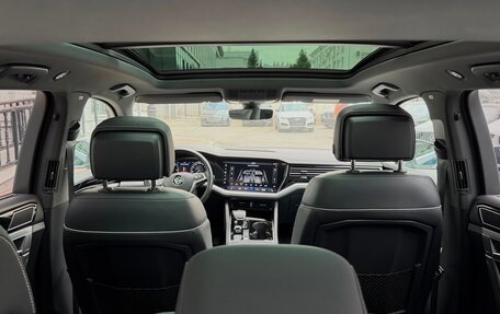 Volkswagen Touareg III, 2020 год, 5 737 000 рублей, 2 фотография