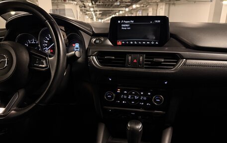 Mazda 6, 2017 год, 2 300 000 рублей, 14 фотография