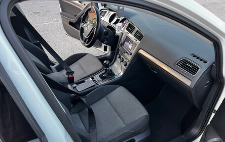 Volkswagen Golf VII, 2015 год, 1 400 000 рублей, 24 фотография