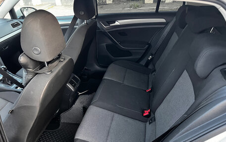 Volkswagen Golf VII, 2015 год, 1 400 000 рублей, 26 фотография