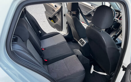 Volkswagen Golf VII, 2015 год, 1 400 000 рублей, 25 фотография