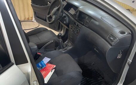Toyota Corolla, 2005 год, 410 000 рублей, 10 фотография