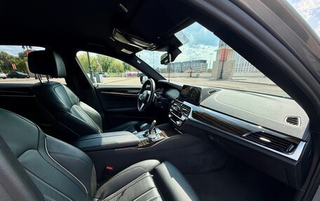 BMW 5 серия, 2018 год, 3 800 000 рублей, 10 фотография