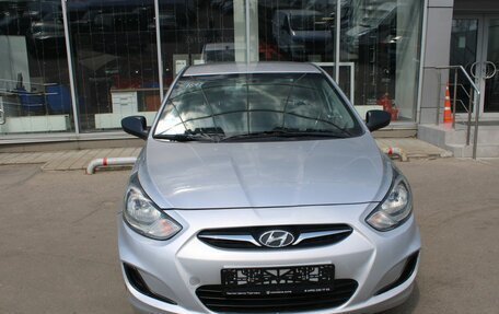 Hyundai Solaris II рестайлинг, 2013 год, 595 000 рублей, 2 фотография