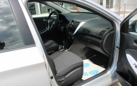 Hyundai Solaris II рестайлинг, 2013 год, 595 000 рублей, 13 фотография