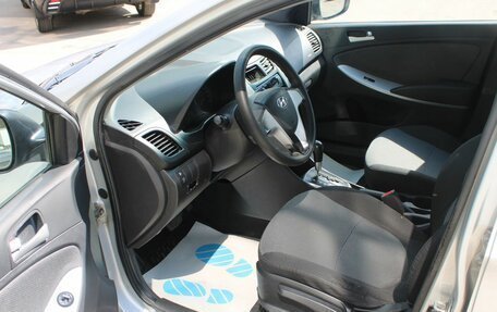 Hyundai Solaris II рестайлинг, 2013 год, 595 000 рублей, 9 фотография