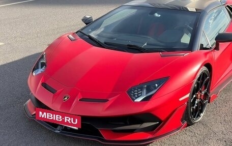 Lamborghini Aventador I рестайлинг, 2021 год, 49 000 000 рублей, 2 фотография