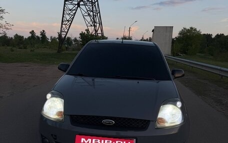 Ford Fiesta, 2006 год, 385 000 рублей, 2 фотография