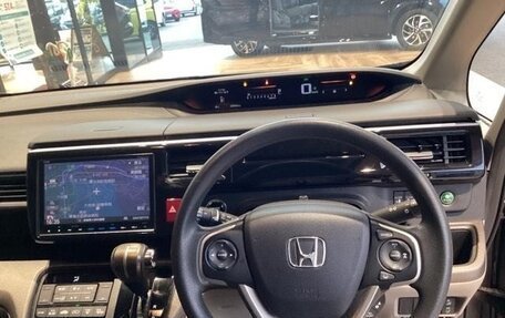 Honda Stepwgn IV, 2016 год, 1 270 000 рублей, 10 фотография
