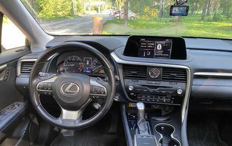 Lexus RX IV рестайлинг, 2021 год, 6 200 000 рублей, 8 фотография