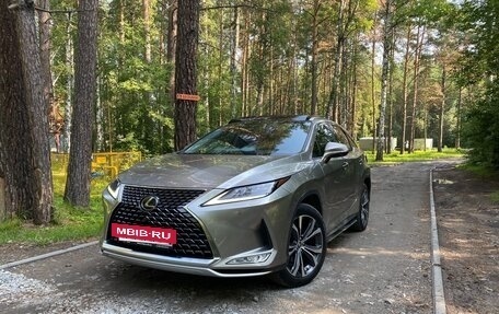 Lexus RX IV рестайлинг, 2021 год, 6 200 000 рублей, 4 фотография