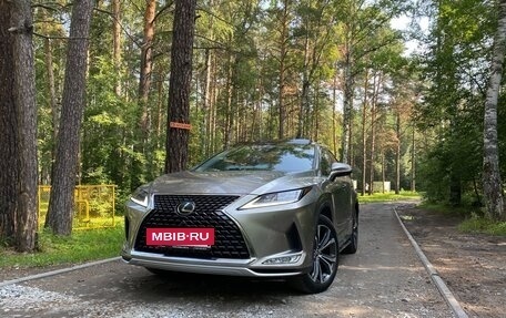 Lexus RX IV рестайлинг, 2021 год, 6 200 000 рублей, 3 фотография