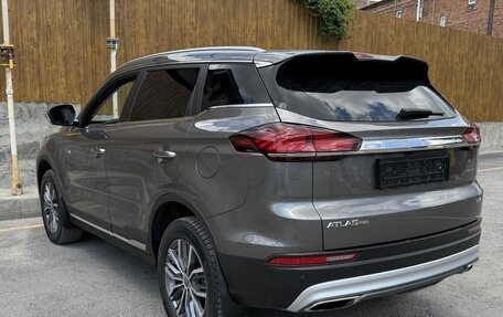 Geely Atlas, 2022 год, 1 700 000 рублей, 4 фотография