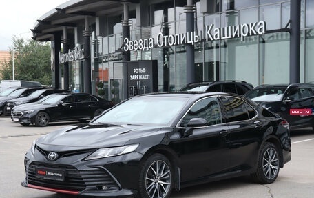 Toyota Camry, 2021 год, 2 950 000 рублей, 1 фотография