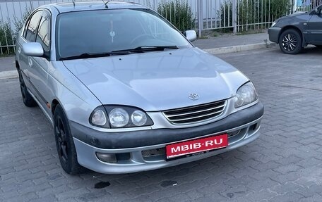 Toyota Avensis III рестайлинг, 1999 год, 280 000 рублей, 1 фотография