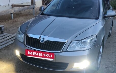 Skoda Octavia, 2010 год, 950 000 рублей, 2 фотография