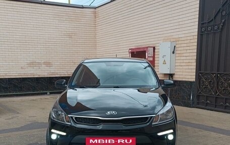 KIA Rio IV, 2018 год, 1 350 000 рублей, 10 фотография