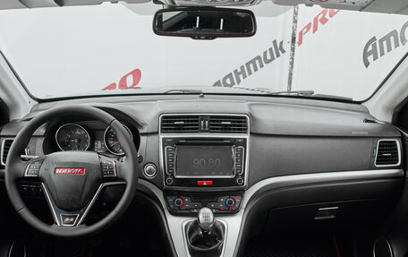 Haval H6, 2017 год, 1 135 000 рублей, 12 фотография
