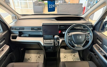 Honda Stepwgn IV, 2021 год, 2 599 900 рублей, 16 фотография