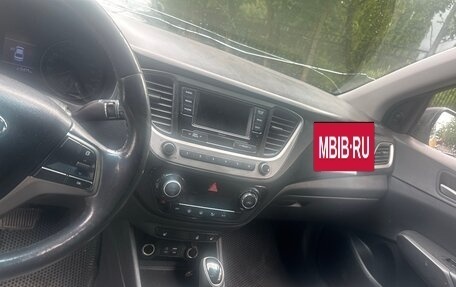 Hyundai Solaris II рестайлинг, 2018 год, 550 000 рублей, 6 фотография