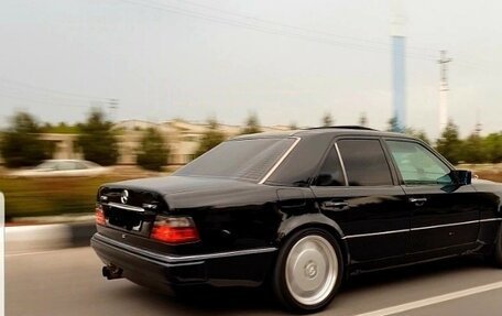Mercedes-Benz E-Класс, 1993 год, 2 500 000 рублей, 8 фотография
