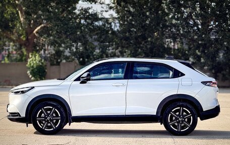 Honda Vezel, 2023 год, 1 681 230 рублей, 3 фотография