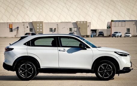 Honda Vezel, 2023 год, 1 681 230 рублей, 4 фотография