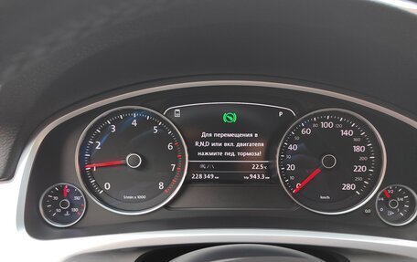 Volkswagen Touareg III, 2013 год, 2 290 000 рублей, 14 фотография