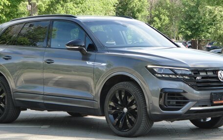 Volkswagen Touareg III, 2018 год, 4 650 000 рублей, 3 фотография