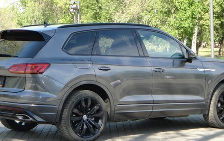 Volkswagen Touareg III, 2018 год, 4 650 000 рублей, 5 фотография