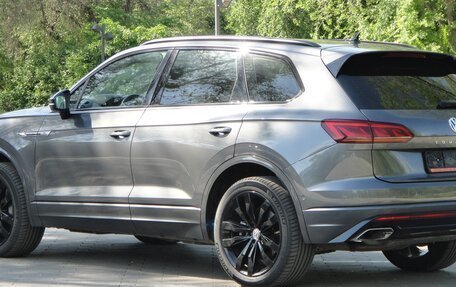Volkswagen Touareg III, 2018 год, 4 650 000 рублей, 7 фотография