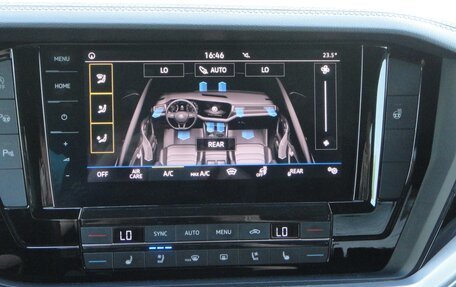 Volkswagen Touareg III, 2018 год, 4 650 000 рублей, 17 фотография
