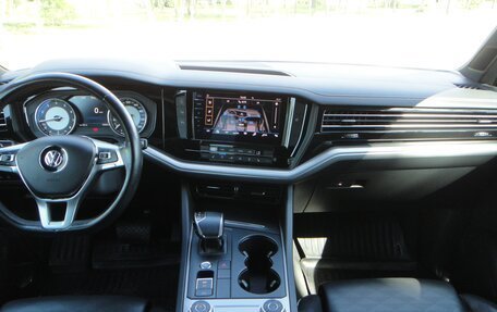 Volkswagen Touareg III, 2018 год, 4 650 000 рублей, 20 фотография