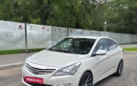 Hyundai Solaris II рестайлинг, 2015 год, 980 000 рублей, 3 фотография