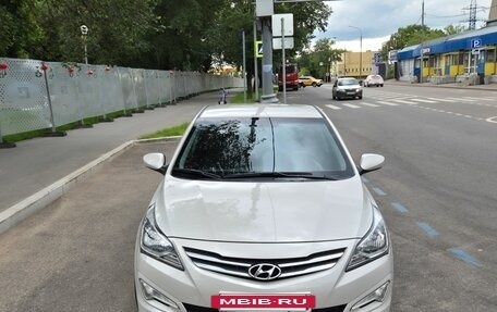 Hyundai Solaris II рестайлинг, 2015 год, 980 000 рублей, 2 фотография